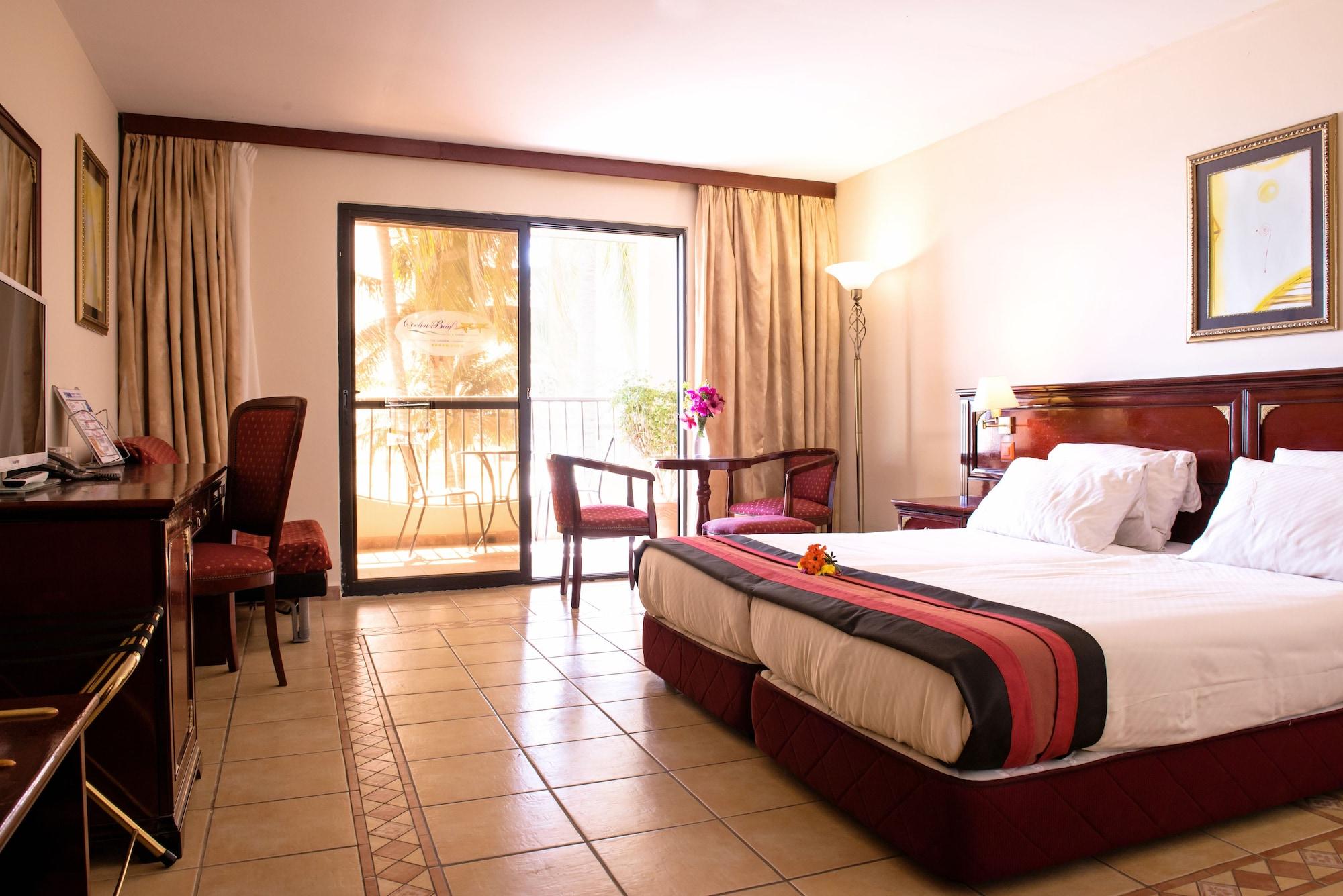 Ocean Bay Hotel & Resort Bakau Exterior photo