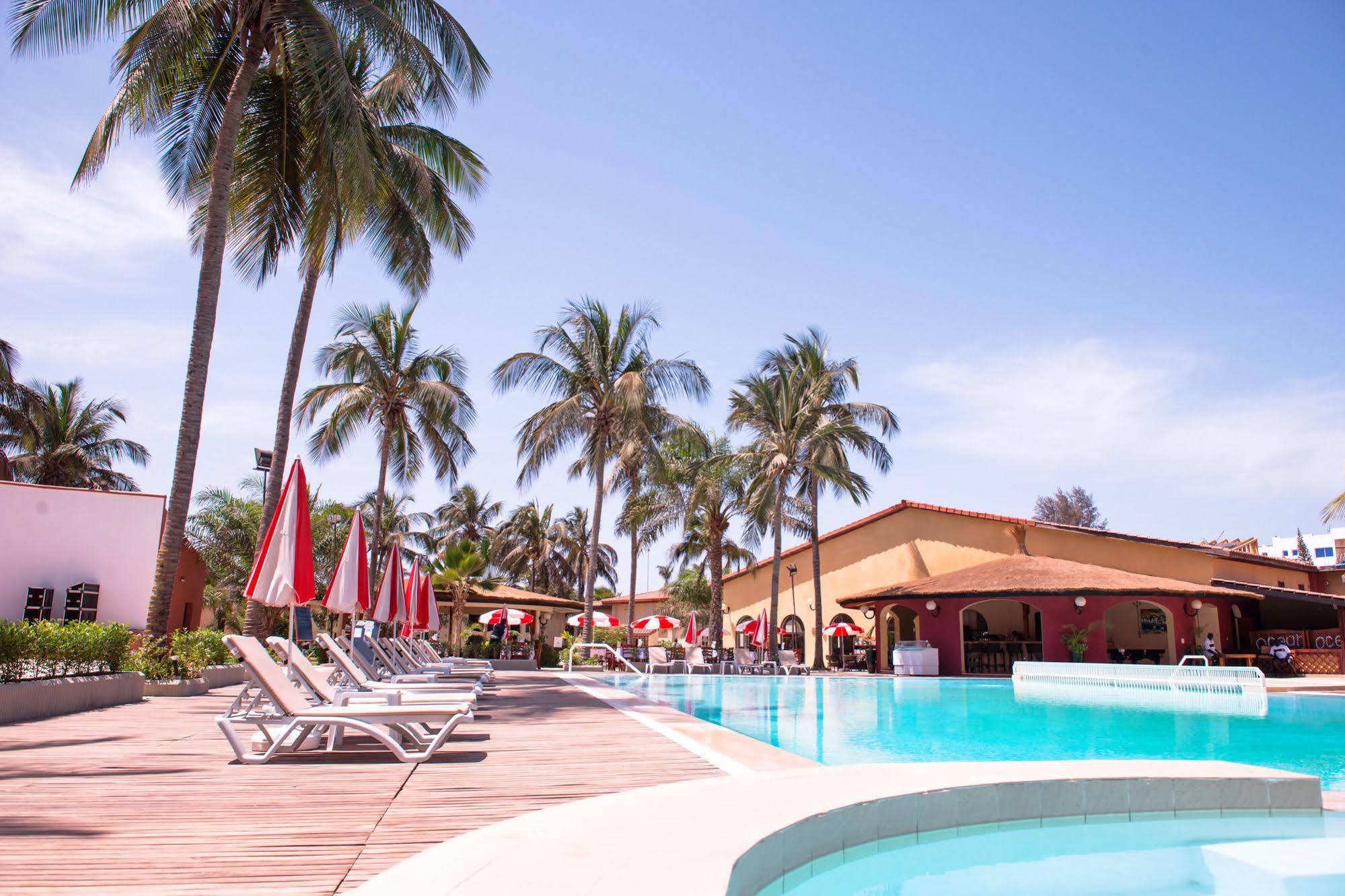 Ocean Bay Hotel & Resort Bakau Exterior photo